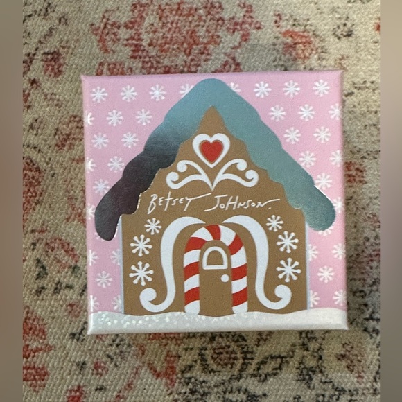 Betsey Johnson Little Man & Woman Gingerbread Mismatched Stud Earrings - Picture 4 of 6